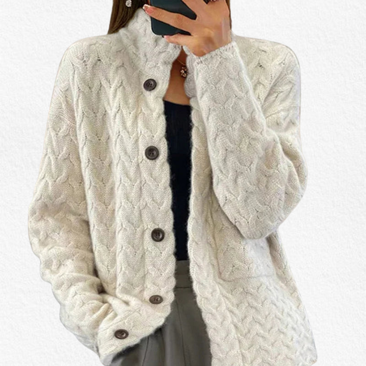Vera | Cable-Knit Button-Front Cardigan with Round Neck for Women