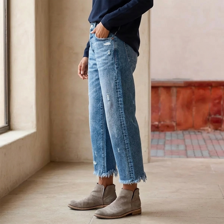 Talia | Women's Cropped Straight Leg Jeans - Casual Outings